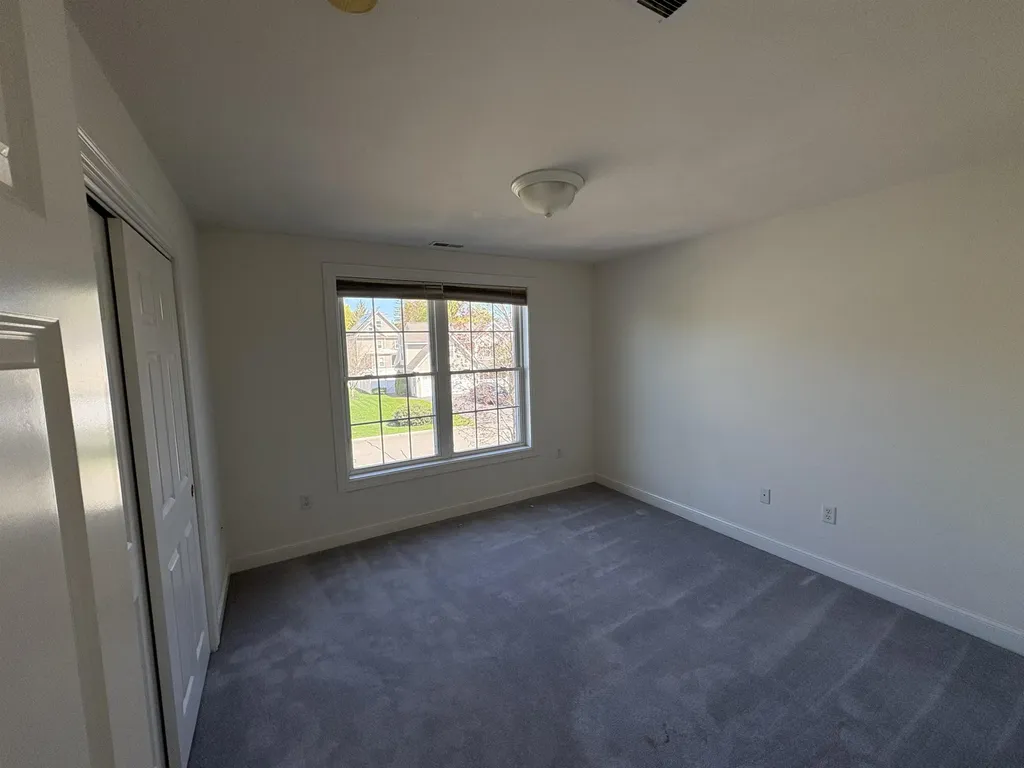 6 Smithfield Terrace Nashua NH 03064