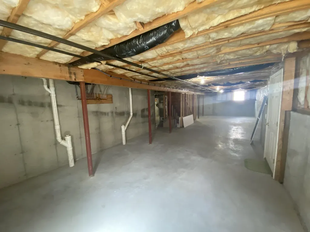 6 Smithfield Terrace Nashua NH 03064