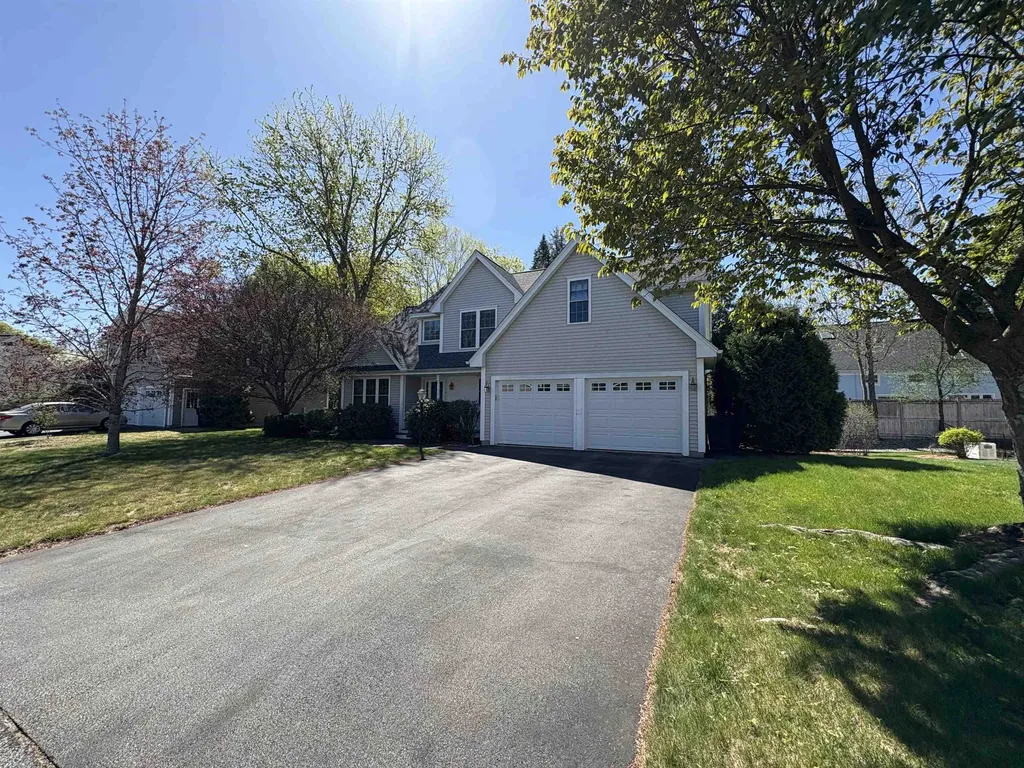 6 Smithfield Terrace Nashua NH 03064