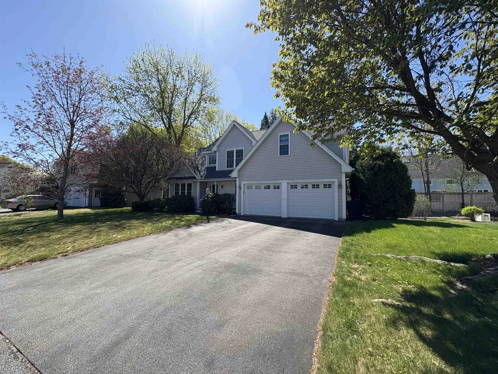6 Smithfield Terrace Nashua NH 03064
