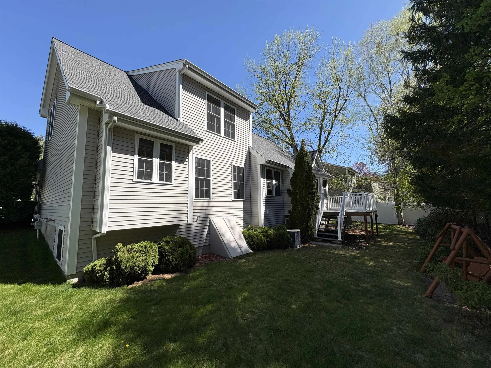 6 Smithfield Terrace Nashua NH 03064