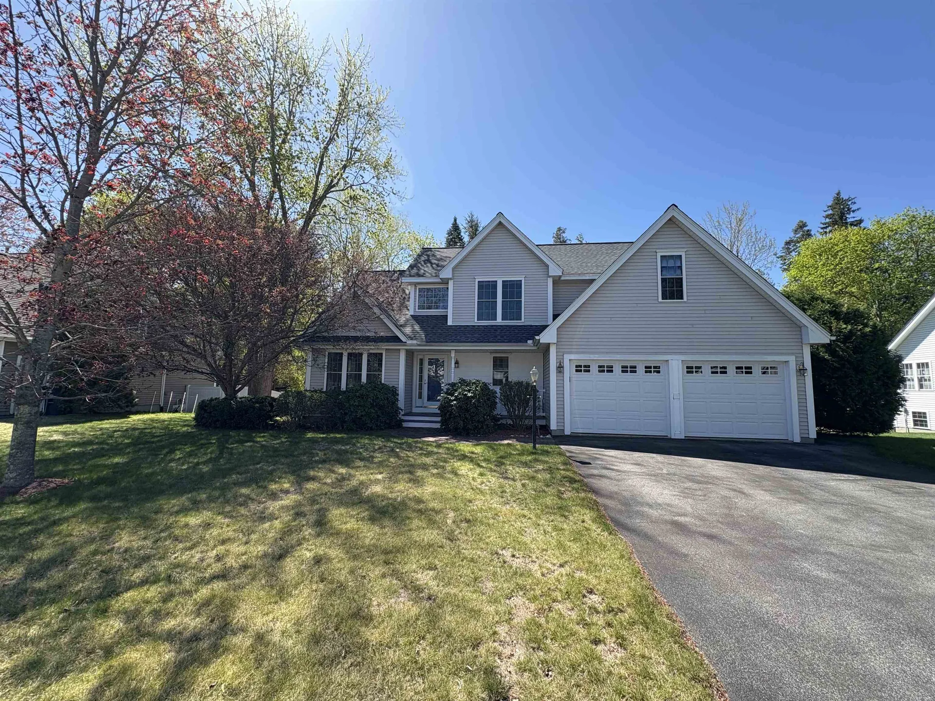 6 Smithfield Terrace Nashua NH 03064