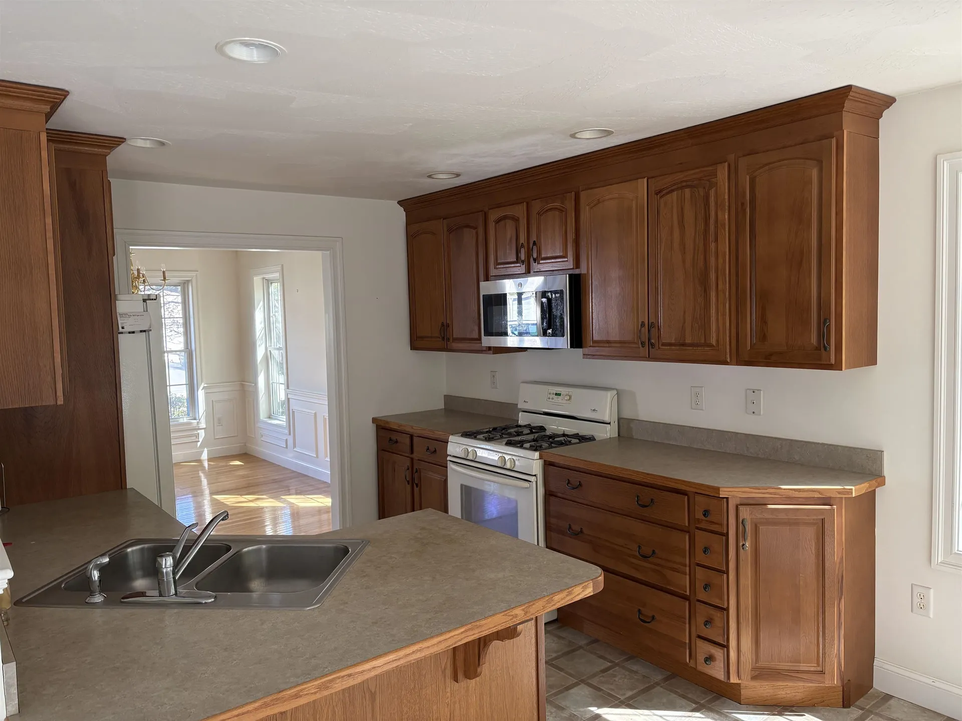 6 Smithfield Terrace Nashua NH 03064