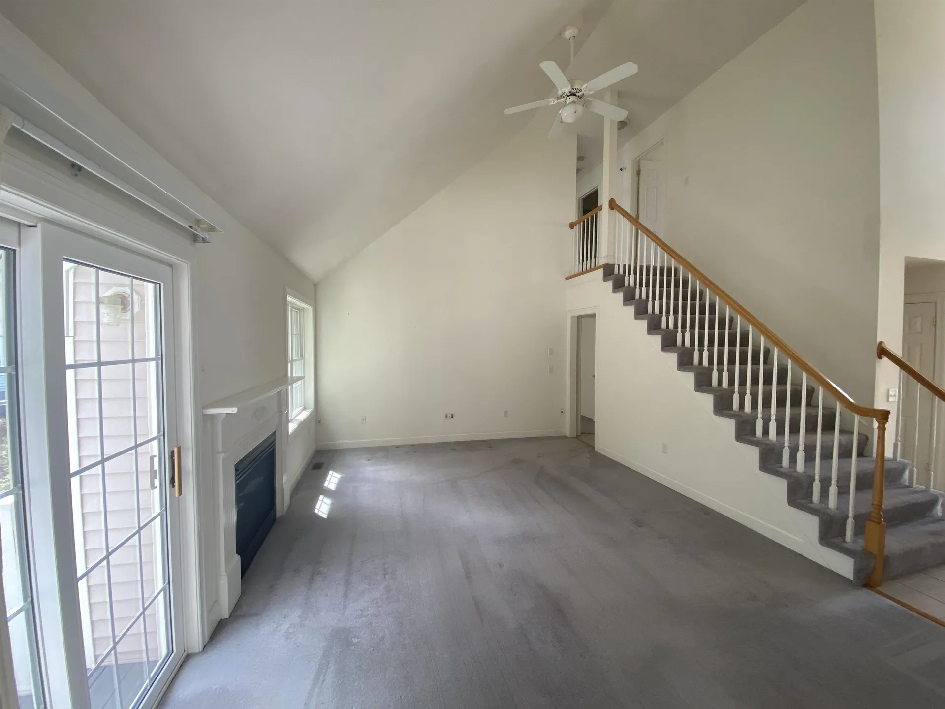 6 Smithfield Terrace Nashua NH 03064