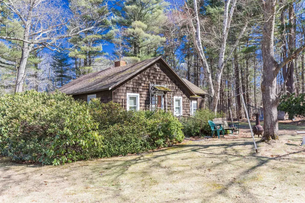 39 Mill Road North Hampton NH 03862