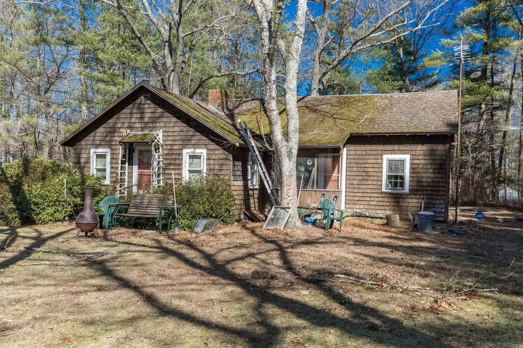 39 Mill Road North Hampton NH 03862