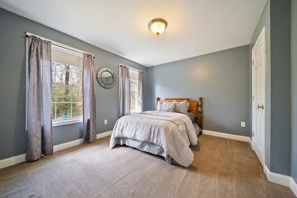 18 Wyman Lane Milford NH 03055