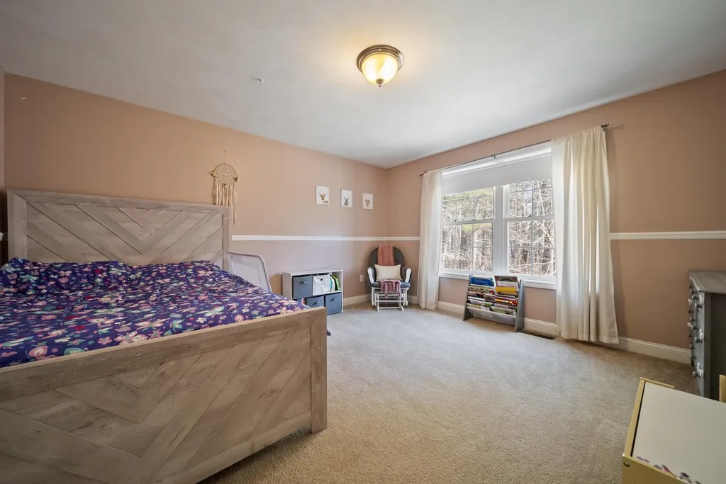 18 Wyman Lane Milford NH 03055