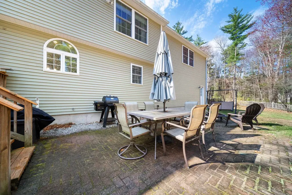 18 Wyman Lane Milford NH 03055