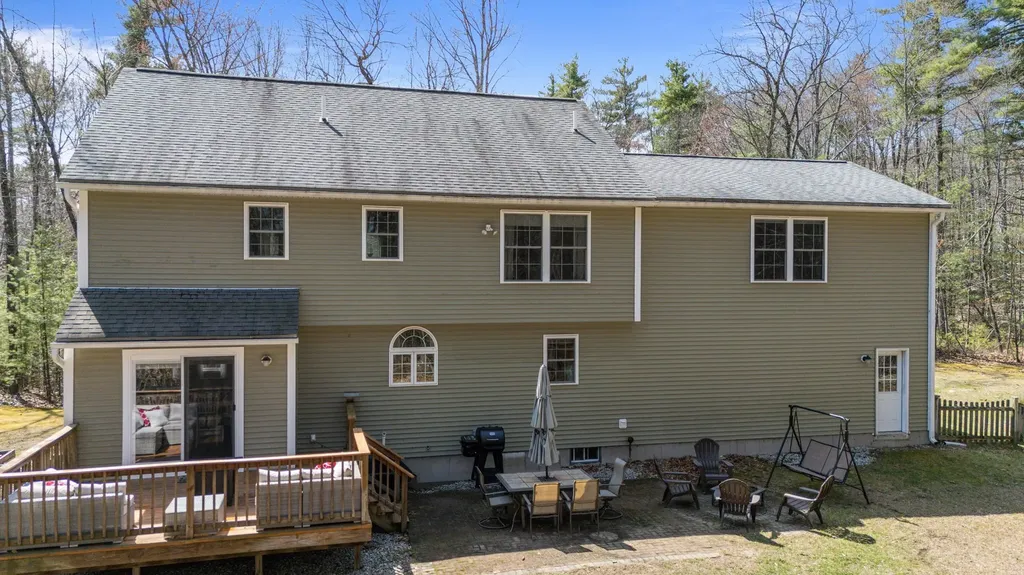 18 Wyman Lane Milford NH 03055