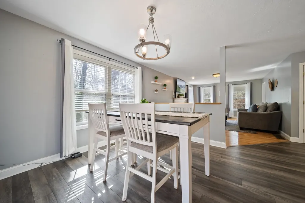 18 Wyman Lane Milford NH 03055
