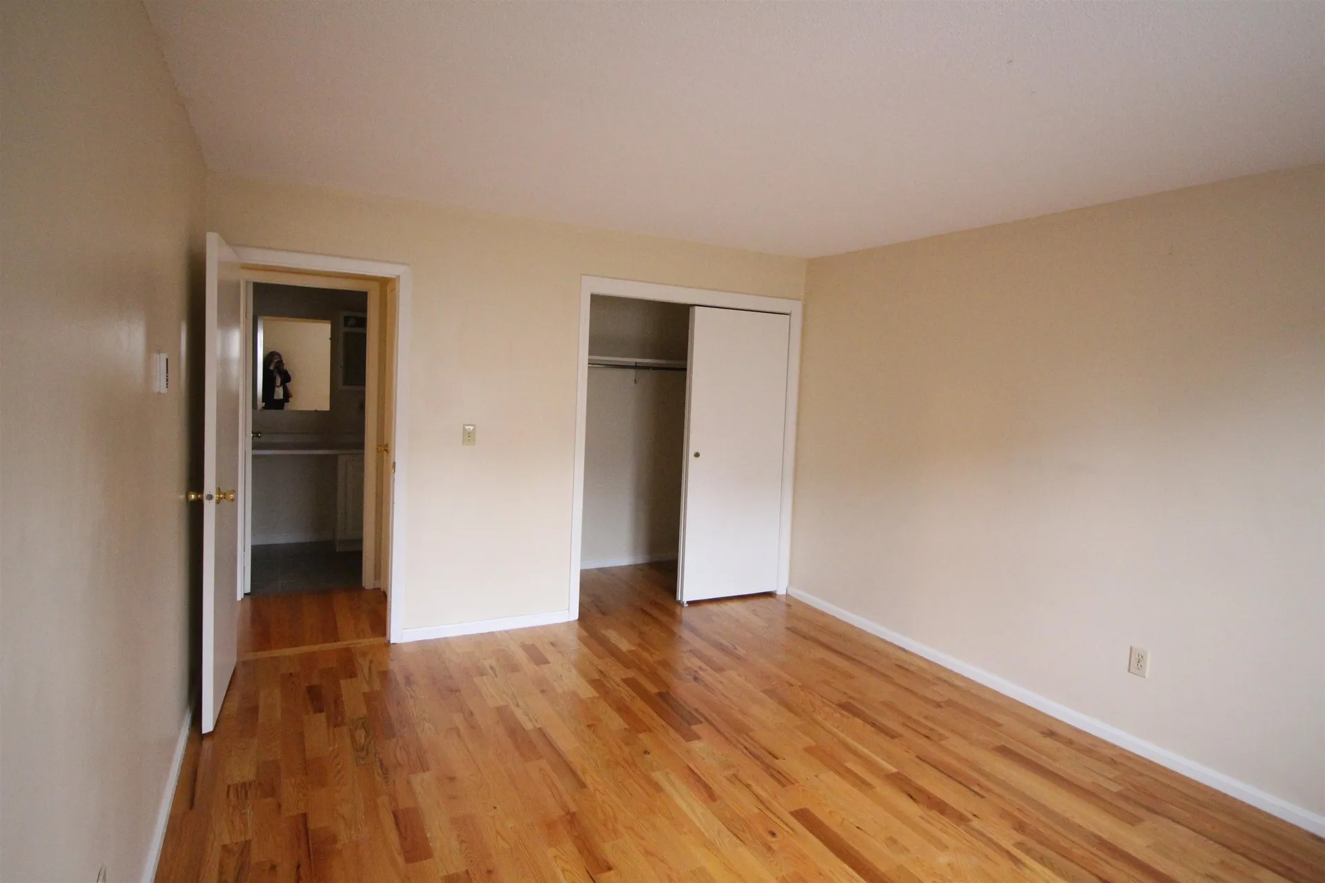 73 East Broadway Street Derry NH 03038