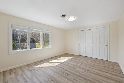 17 Skyview Circle Keene NH 03431