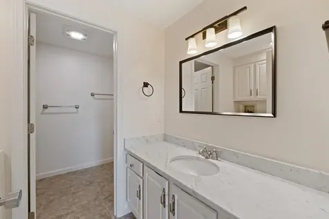 17 Skyview Circle Keene NH 03431