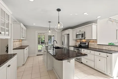 11 Shadow Lane Amherst NH 03031