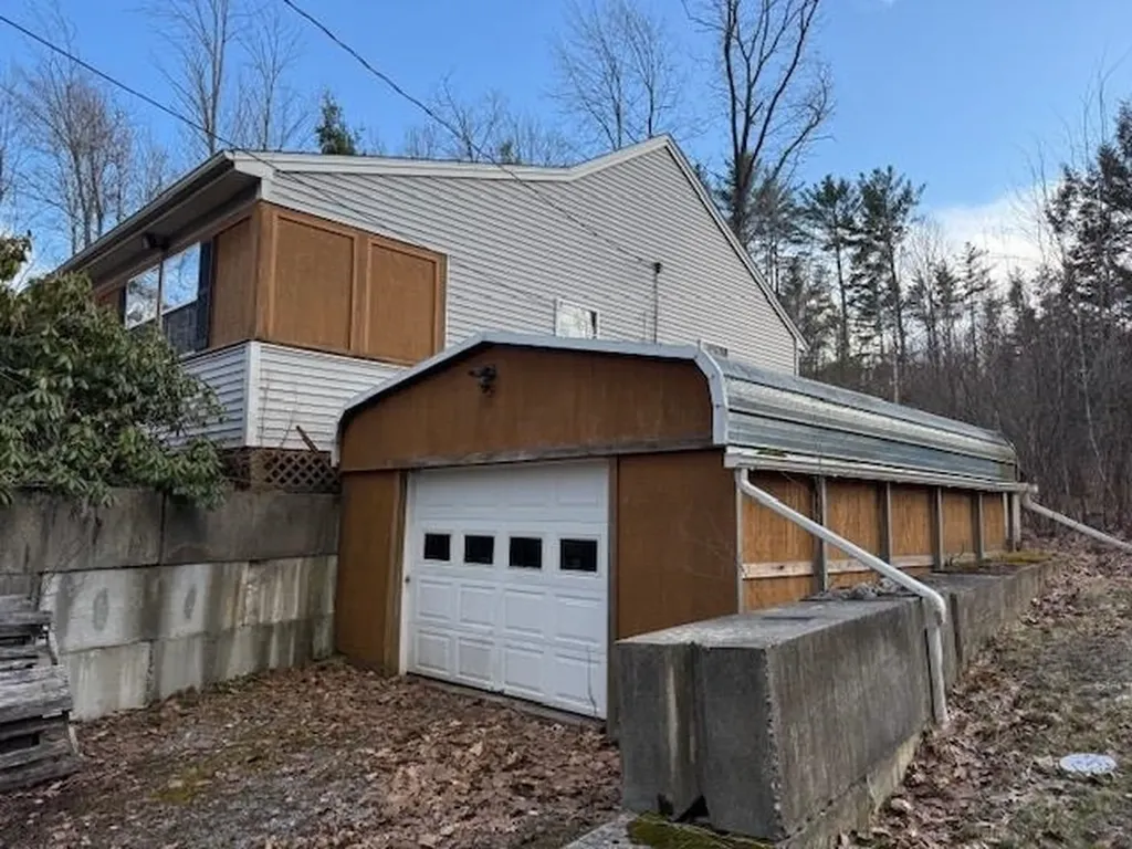 31 Sunshine Avenue Newport NH 03773