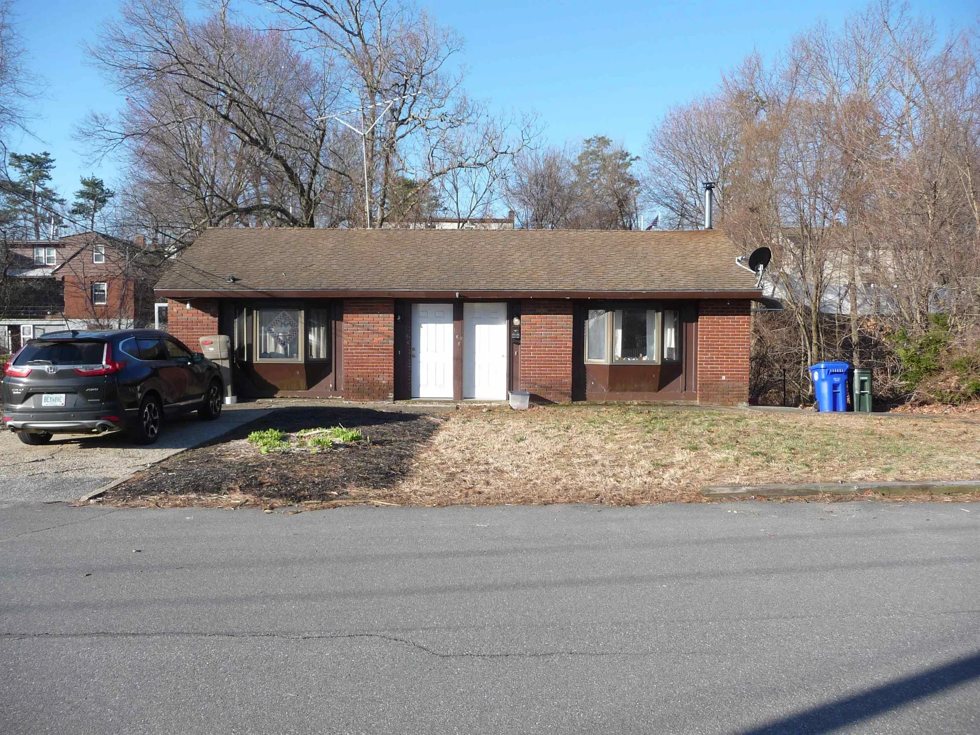 166/168 Comeau Street Manchester NH 03102