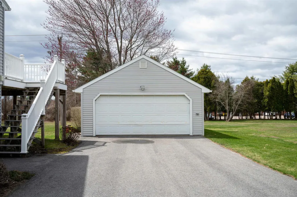30 Davis Road Portsmouth NH 03801