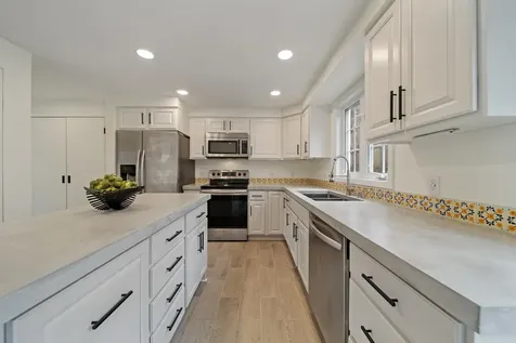10 Johnson Drive Newmarket NH 03857