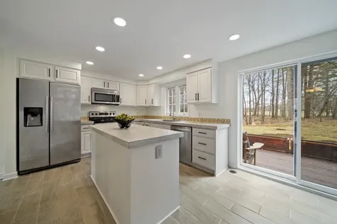 10 Johnson Drive Newmarket NH 03857