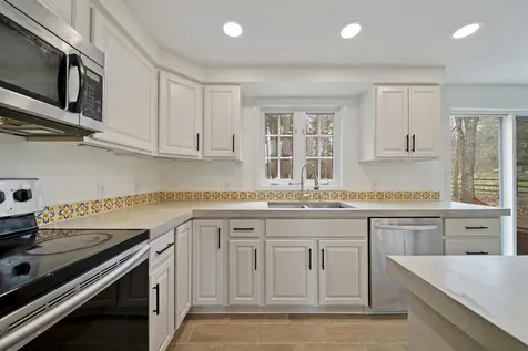 10 Johnson Drive Newmarket NH 03857