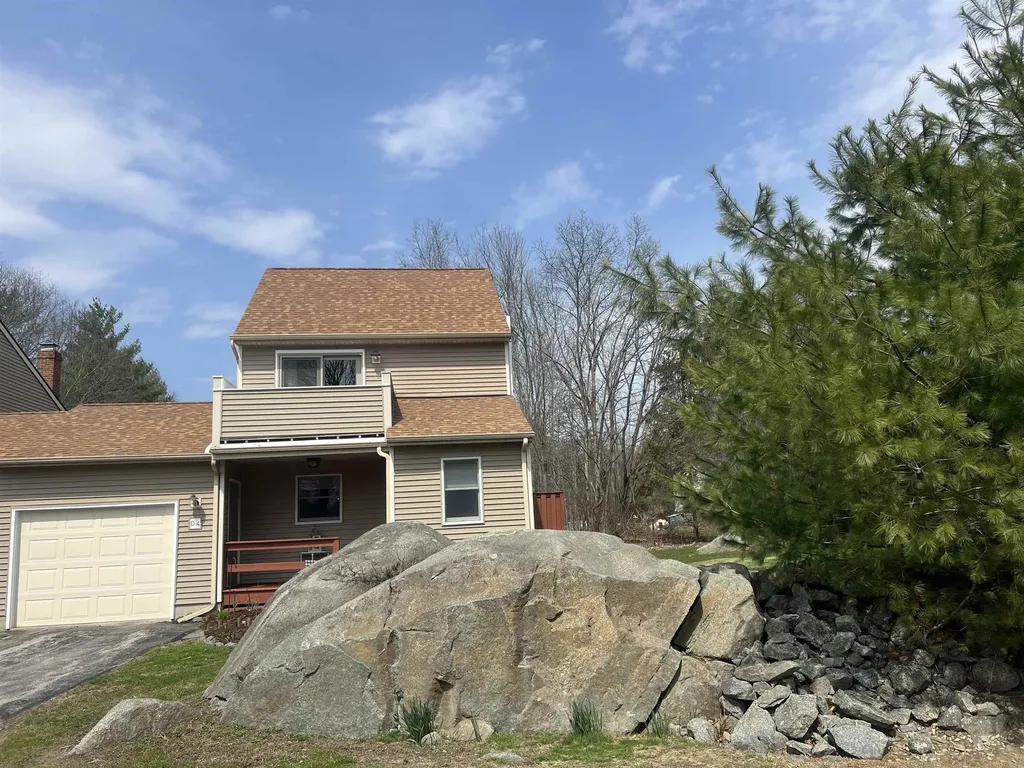 4d Wade Farm Road Newmarket NH 03857