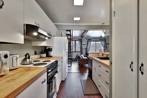 182 Upper Round Top Extension Plymouth VT 05056