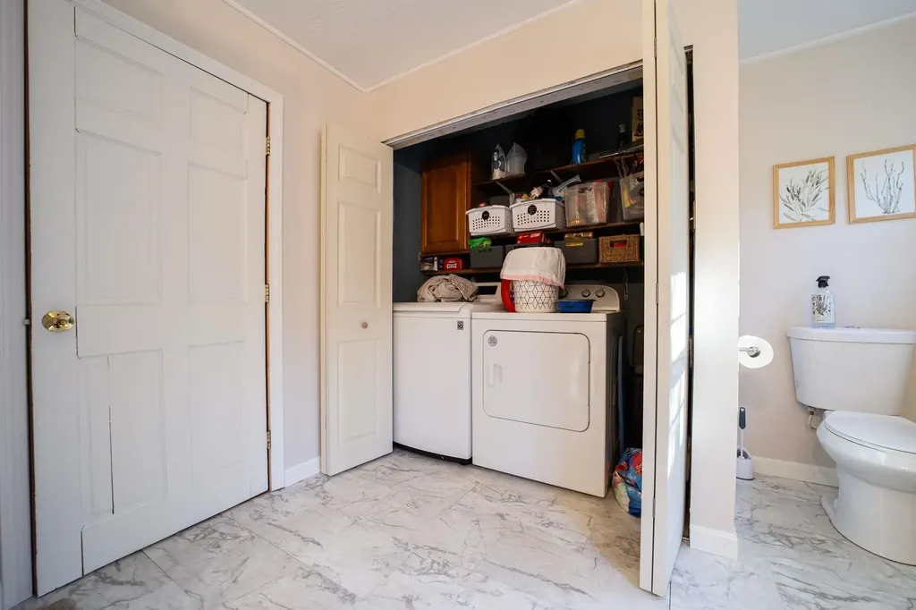 28 Hob Nob Lane Holderness NH 03245