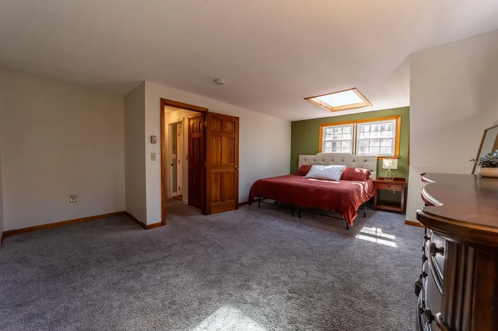 28 Hob Nob Lane Holderness NH 03245