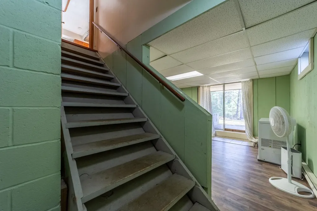 28 Hob Nob Lane Holderness NH 03245