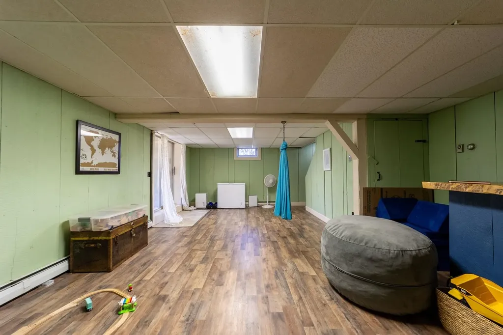 28 Hob Nob Lane Holderness NH 03245