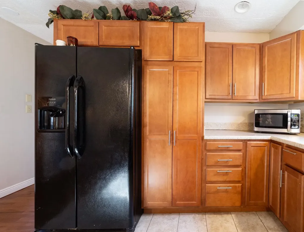 28 Hob Nob Lane Holderness NH 03245