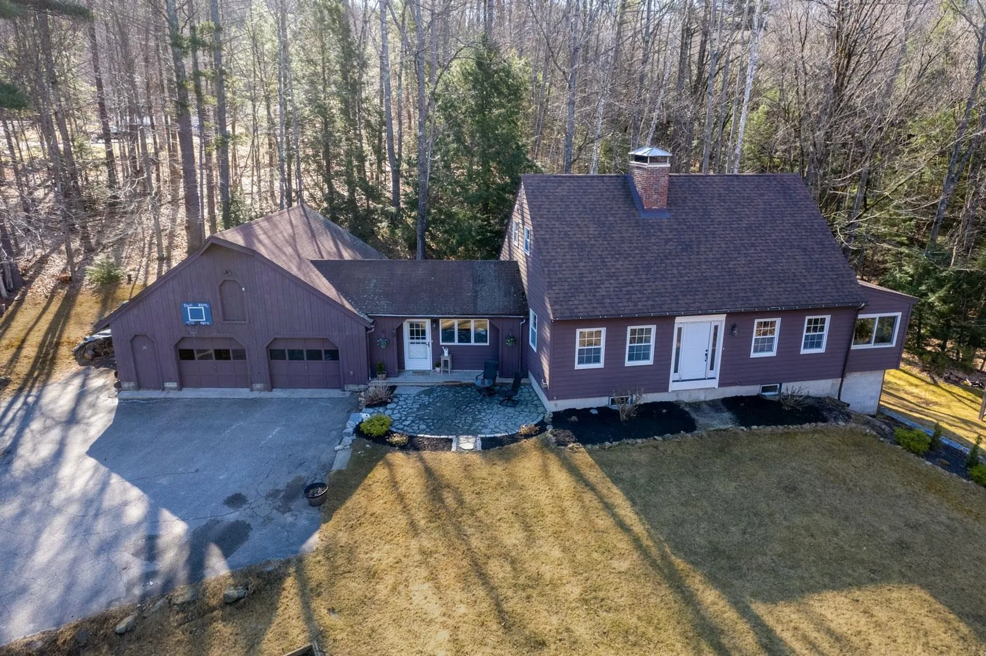 28 Hob Nob Lane Holderness NH 03245