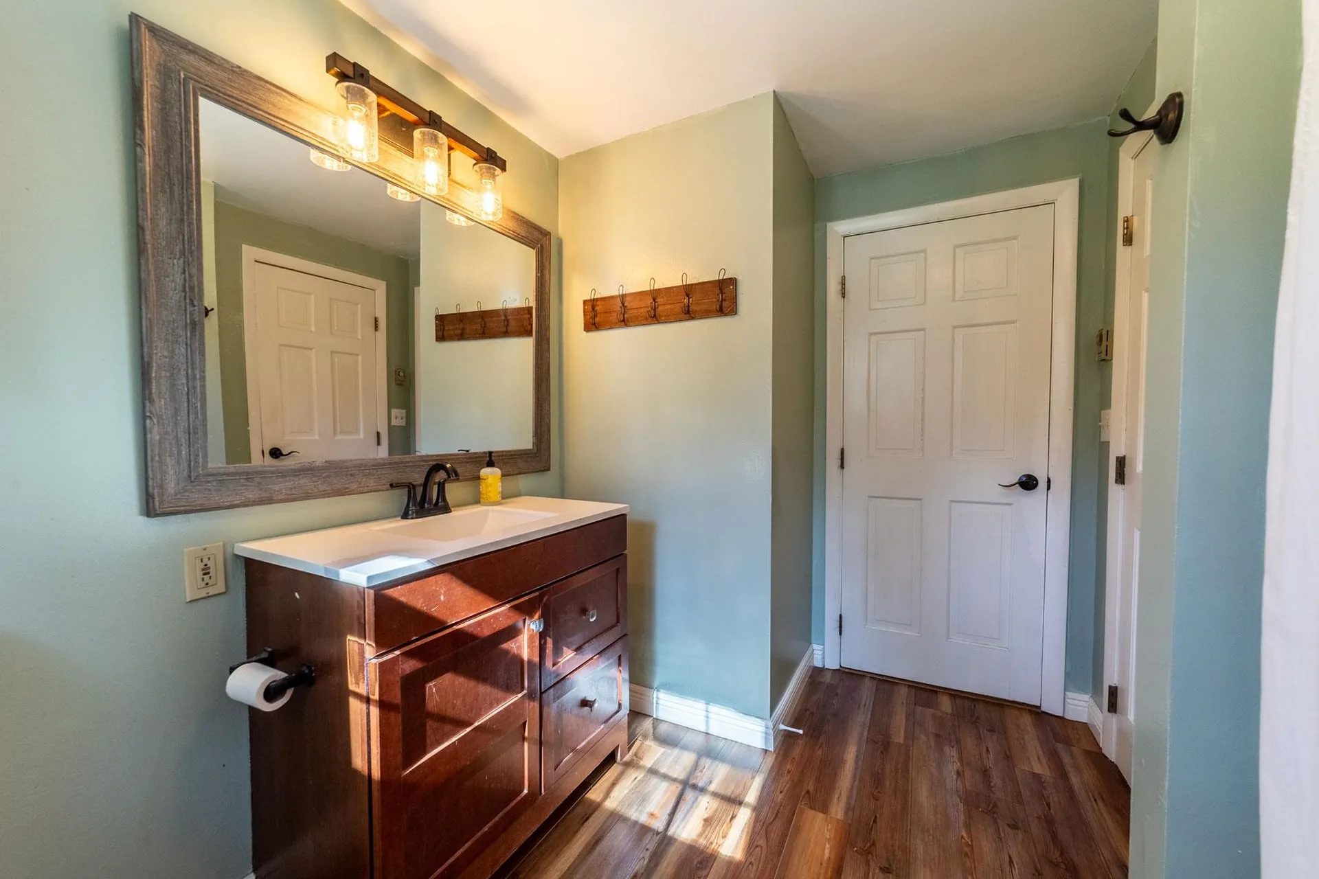 28 Hob Nob Lane Holderness NH 03245