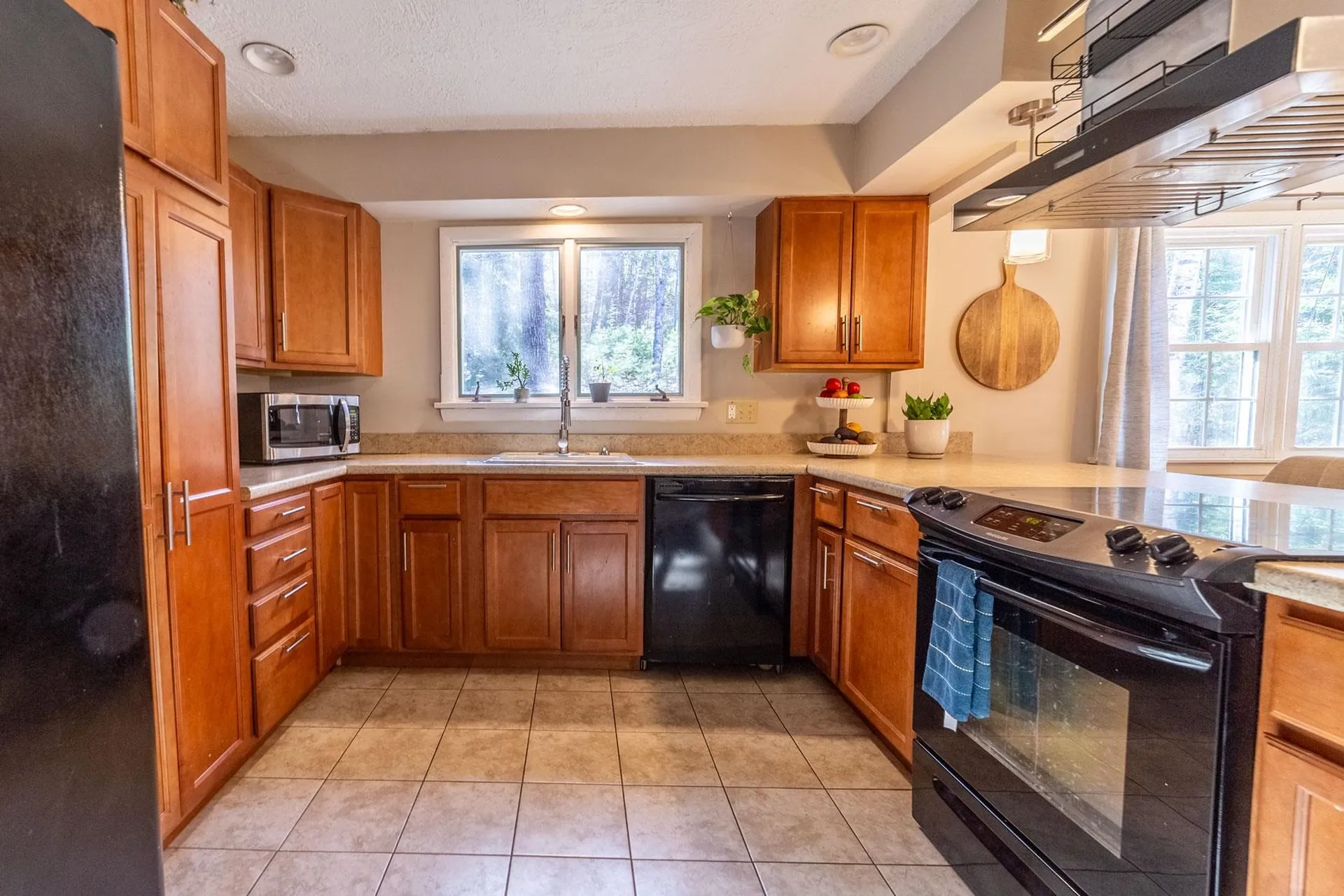 28 Hob Nob Lane Holderness NH 03245