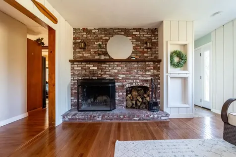 28 Hob Nob Lane Holderness NH 03245