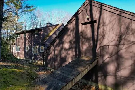 28 Hob Nob Lane Holderness NH 03245