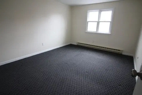 73 East Broadway Street Derry NH 03038