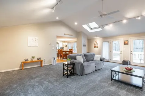 5 Partridge Lane Londonderry NH 03053