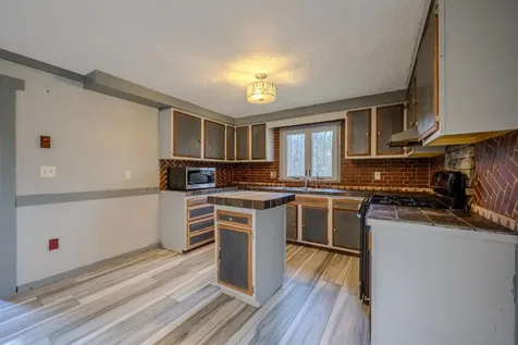 239 County Road Bedford NH 03110