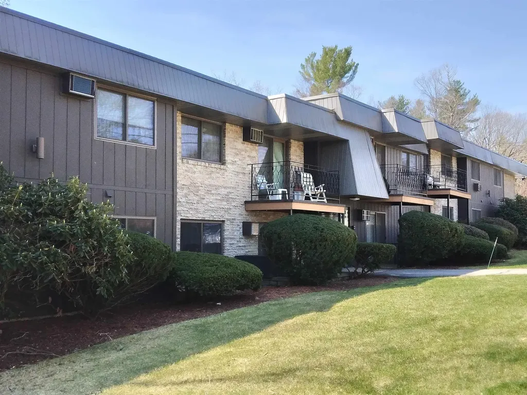 12 Strawberry Bank Road Nashua NH 03062