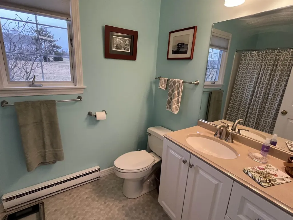 48 Hilltop Place New London NH 03257