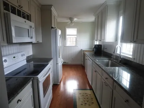 48 Hilltop Place New London NH 03257