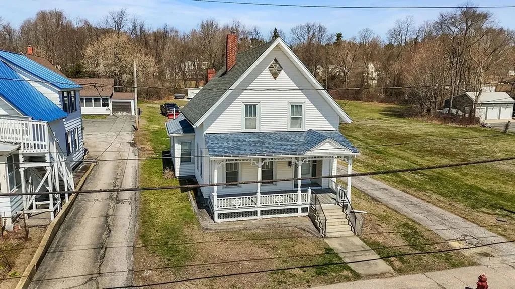 104 Glass Street Pembroke NH 03275