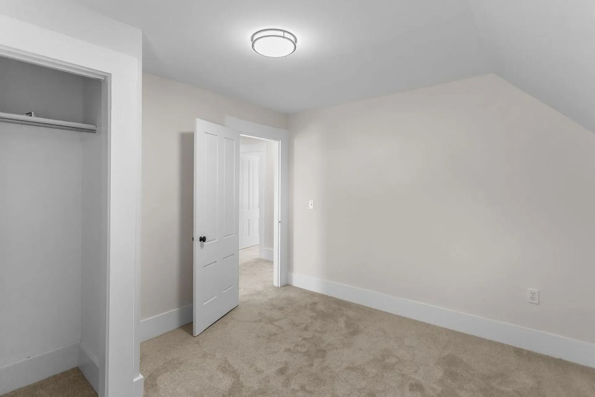 104 Glass Street Pembroke NH 03275