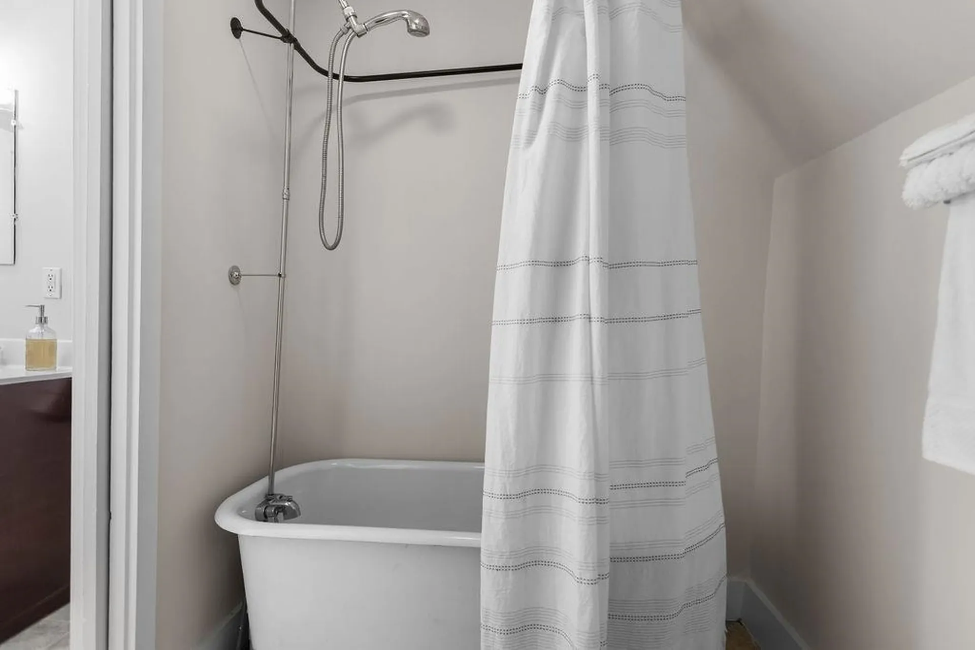 104 Glass Street Pembroke NH 03275