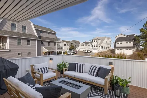 1076 Ocean Boulevard Hampton NH 03842
