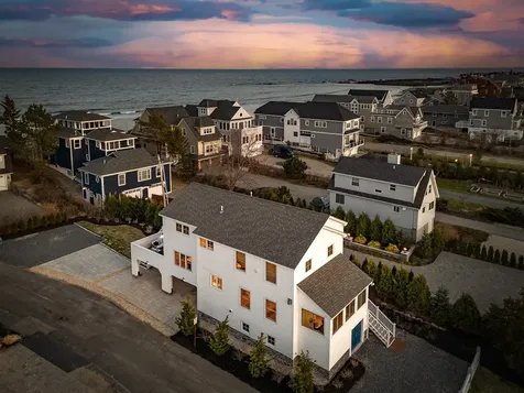 1076 Ocean Boulevard Hampton NH 03842