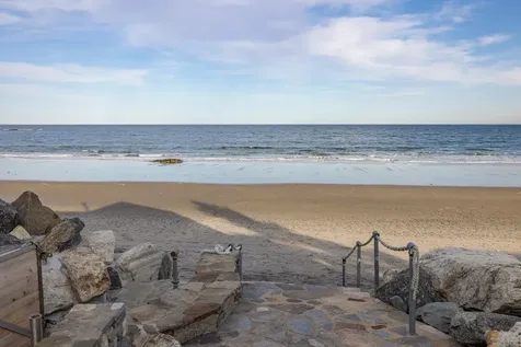 1076 Ocean Boulevard Hampton NH 03842