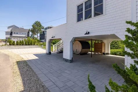 1076 Ocean Boulevard Hampton NH 03842
